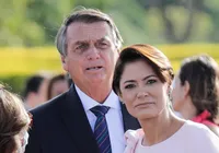 Jair Bolsonaro apresenta melhora em prisão domiciliar, diz Michelle