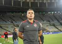 Jair Ventura vê jogo "espetacular" do Vitória em empate com Fluminense