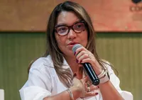 Janja usa voo da FAB para o Rio amparada por decreto de Bolsonaro