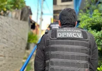 Jovem é preso suspeito de produzir conteúdo pornográfico infantil na Bahia