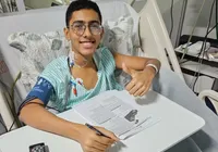 Jovem faz Enem no hospital e passa em medicina em três públicas imagem