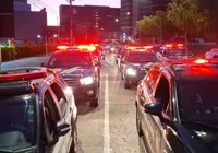 Jovem tem dedos decepados após fazer sinais de facção