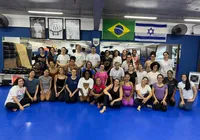 Krav Maga reúne mulheres em seminário de defesa pessoal em Salvador imagem