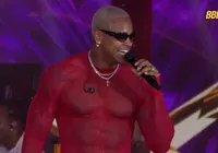 Léo Santana entra no BBB 26, provoca caos com a direção e corta sister imagem