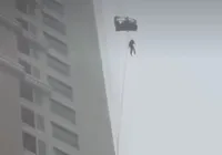 Limpador de janelas morre após queda de andaime no 26º andar