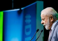 Lula guarda trunfos contra Flávio Bolsonaro para campanha eleitoral imagem