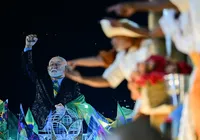 Lula se irrita após repercussão de homenagem da Acadêmicos de Niterói imagem