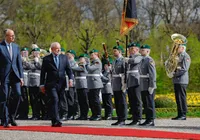 Lula visita Alemanha em busca de acordo para reindustrializar o Brasil