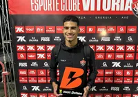 Melhor em campo, Renê agradece comparação com astro do futebol europeu