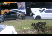 Menino de 12 anos é arrastado por ônibus escolar por 350 metros