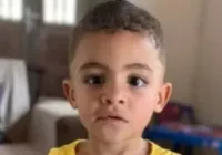 Menino de 3 anos morre afogado em tanque enquanto brincava na Bahia