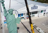 MP pede retirada de estátua da Havan e cobra R$ 500 mil por irregularidades