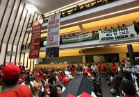 MST realiza ato político na Alba no Dia de Luta pela Reforma Agrária imagem