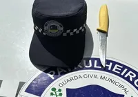 Mulher é presa após esfaquear três familiares em briga por imóvel