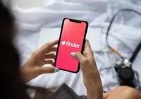 Nada de paquera: mulher usa Tinder para buscar emprego e é contratada imagem