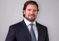 Nova cela de Daniel Vorcaro tem 5m² e chuveiro sobre privada