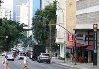 Nova luz no semáforo pode mudar o trânsito; veja como funciona imagem