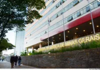 Operadora é condenada por usar nome antigo de cliente trans