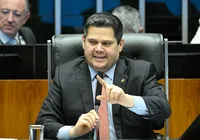 PF indicia suplente de Alcolumbre por suspeita de fraude em contratos