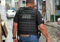 Pintor corporal é preso por extorquir turista no Pelourinho
