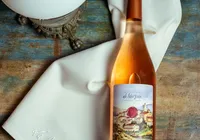 Por que restaurantes de Salvador estão criando os próprios vinhos e cachaças imagem