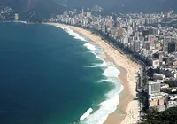 Praia brasileira está entre as melhores do mundo em 2026; saiba qual imagem