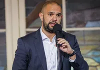 Presidente do Fluminense reclama de arbitragem e cita lance do Bahia