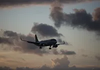 Querosene de aviação dispara 54% em abril e passagens aéreas podem ficar mais caras imagem