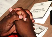 Racismo em Salvador: especialistas detalham rigor da lei em caso de idosa e PM imagem