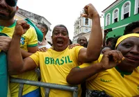 Saiba os bairros de Salvador com telões para jogos do Brasil na Copa do Mundo imagem