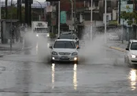 Salvador e 91 cidades da Bahia entram em alerta de chuva