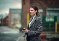 Só 8 episódios: a série de mistério viciante da Netflix para ver hoje imagem