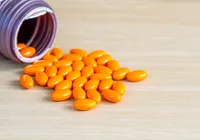 Suplemento entra na mira da Anvisa após danos ao fígado; veja novas regras