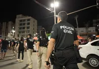Suposta pintora corporal é presa por extorquir turistas no Carnaval imagem