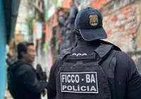 Suspeitos de homicídio são presos durante fuga na rodoviária de Salvador imagem