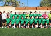 Técnico é suspenso por 1 ano após sugerir OnlyFans e banho com atletas