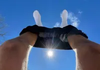 Tomar sol nos testículos aumenta a testosterona? Conheça nova prática imagem