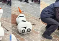 Vídeo: robô da Disney entra em colapso por não suportar trabalho humano imagem