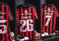 Vitória homenageia Wagner Moura antes de jogo no Barradão