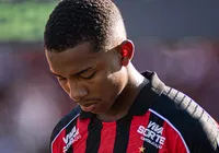 Volante da base ganha destaque no Vitória durante o Baianão imagem