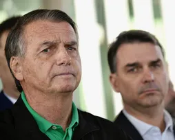 Bolsonaro ignora 'fator Vorcaro' e mantém candidatura de Flávio a presidente - Imagem