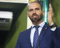 Eduardo Bolsonaro se empolga com apoio de Angelo Coronel a Flávio - Imagem