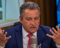 Rui Costa acusa Flávio Bolsonaro de entregar Brasil aos EUA - Imagem