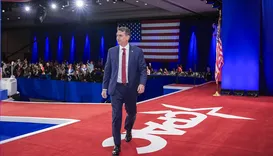 Deputado baiano integra comitiva de Flávio Bolsonaro em encontro com Trump
