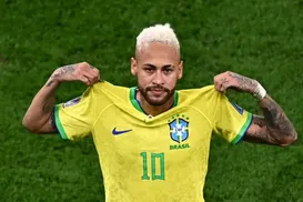 6 a cada 10 brasileiros se identificam como fãs de Neymar, diz estudo - Imagem