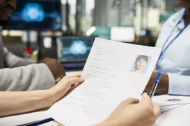 A IA não inventou o preconceito contra mulheres. Ela o otimizou - Imagem