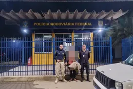 Adolescente aprende a dirigir online e viaja para encontrar garota do Roblox - Imagem