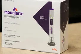 Anvisa retira Mounjaro falsificado do mercado; veja lotes - Imagem