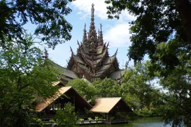 Apenas de encaixes: conheça o maior castelo de madeira do mundo - Imagem