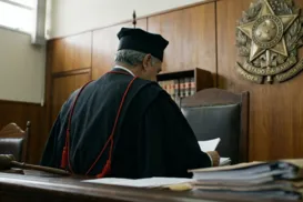 Aposentadoria compulsória custa mais de R$ 40 milhões aos cofres públicos por ano - Imagem